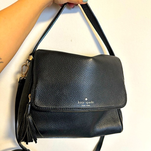 Used Kate Spade Crossbody bag in great condition. - Picture 1 of 3